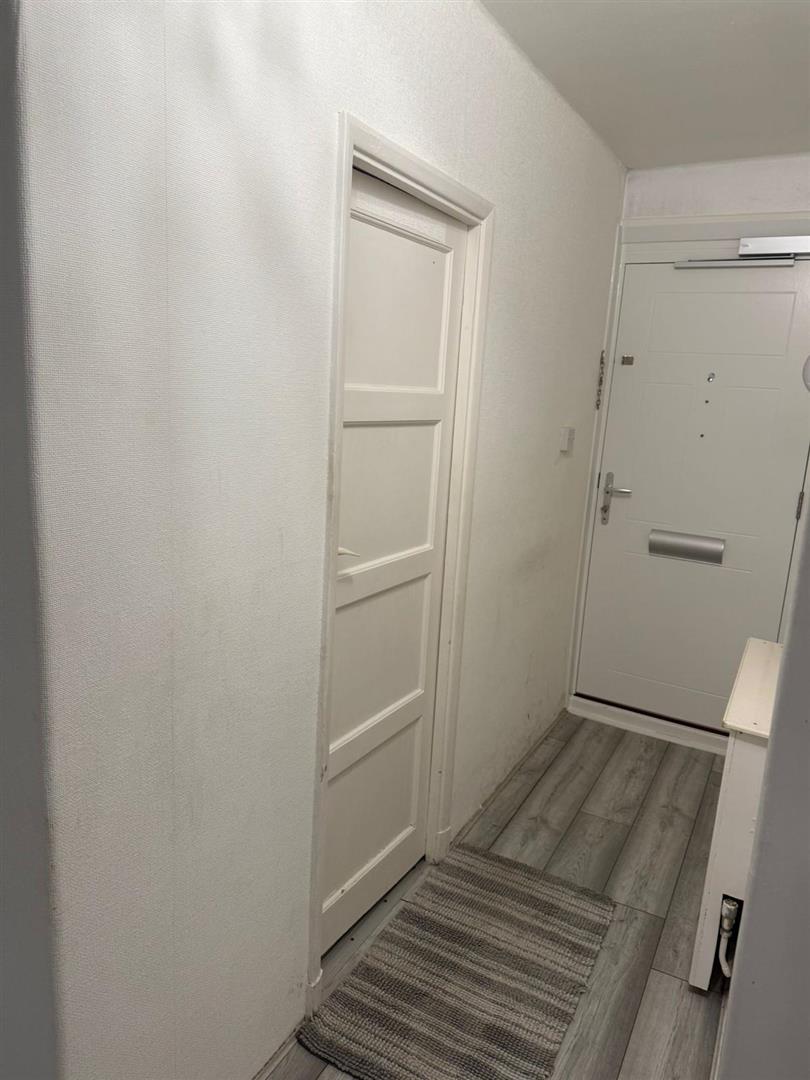 3 bed property in The Poplars, London
